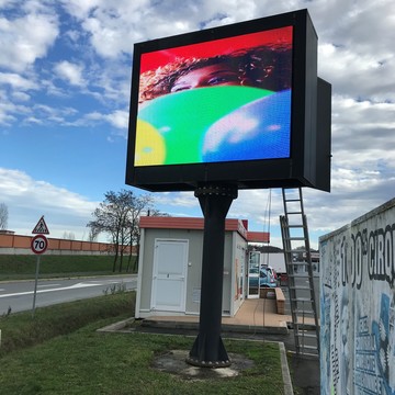 Conception et installation d'écrans sur pieds à Toulouse